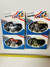 MOTORRÄDER KAWASAKI UND